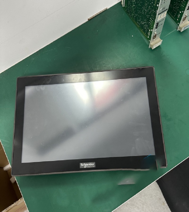 煙臺 施耐德觸摸屏?XBTN410有背光無字符 觸摸失靈  圖像上有雜亂的條紋通電幾分鐘后屏幕變成藍屏 無法開機無顯示 故障維修 快修   